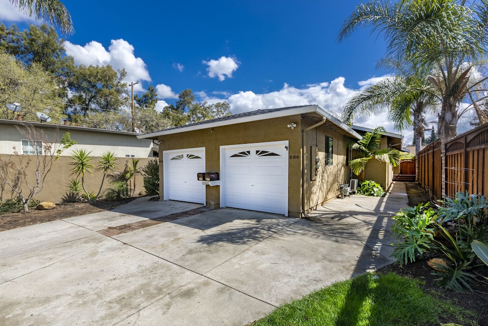 Pleasanton Vacations - Marbella Lane Duplex San Jose - Property Image 1
