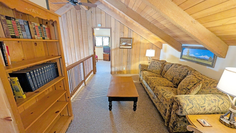 Pine Needle 2 4 Bedroom Condo