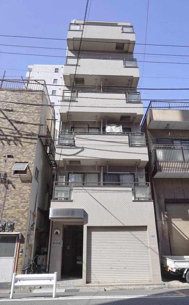 ZAITO Tokyo Kinshicho Economy Inn
