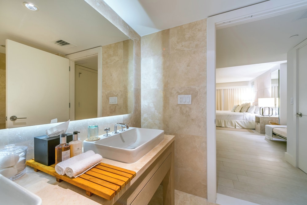 Luxury Vacation Rentals at 1 Hotel & Homes by LRMB