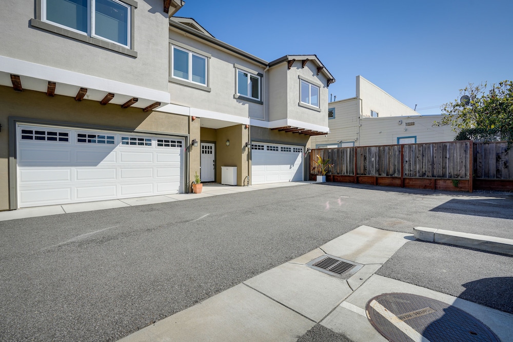 Half Moon Bay Vacations - Half Moon Bay Vacation Rental: 1 Mile to Beach! - Property Image 2