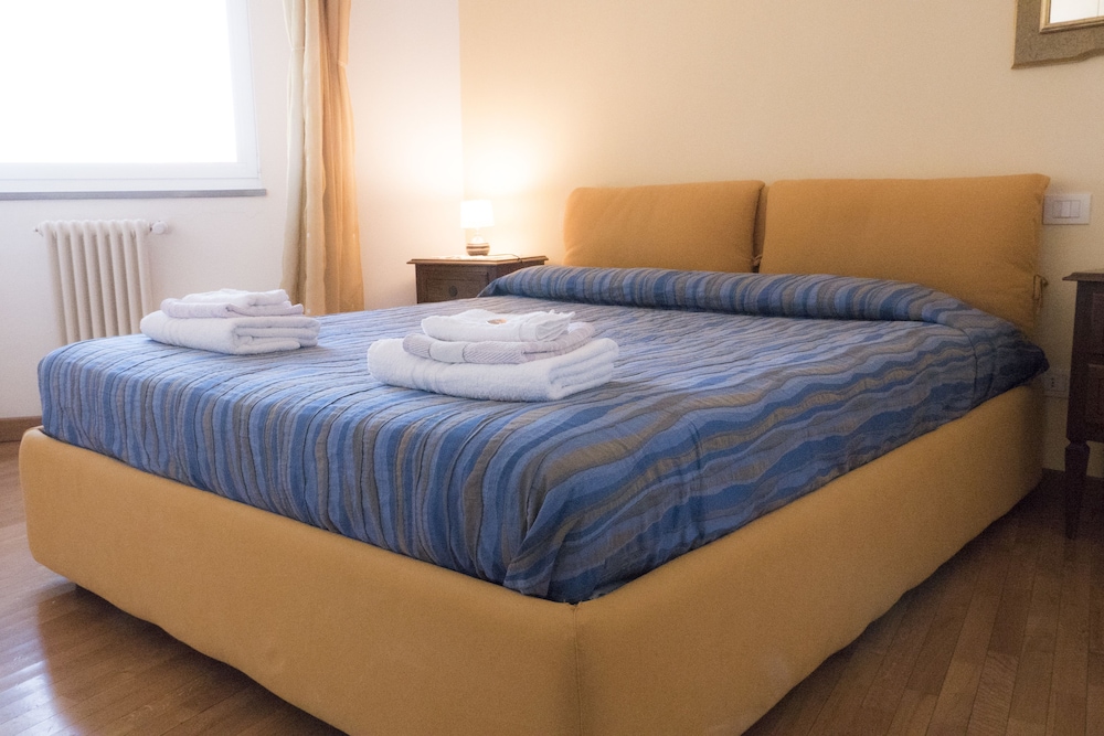 Casa Bella View en Bologna — bedroom