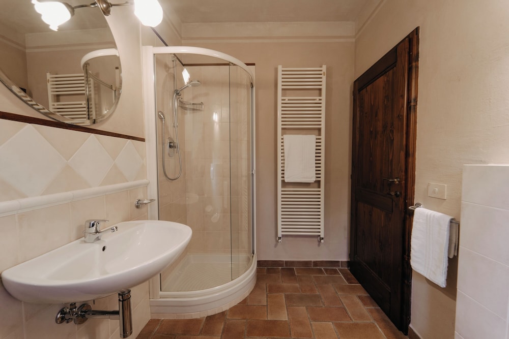 LODOLE COUNTRY HOUSE