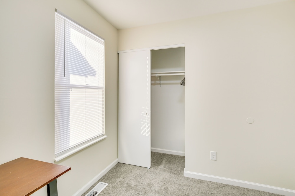 9 Mi to Forest Park: Pet-friendly Home in St Louis