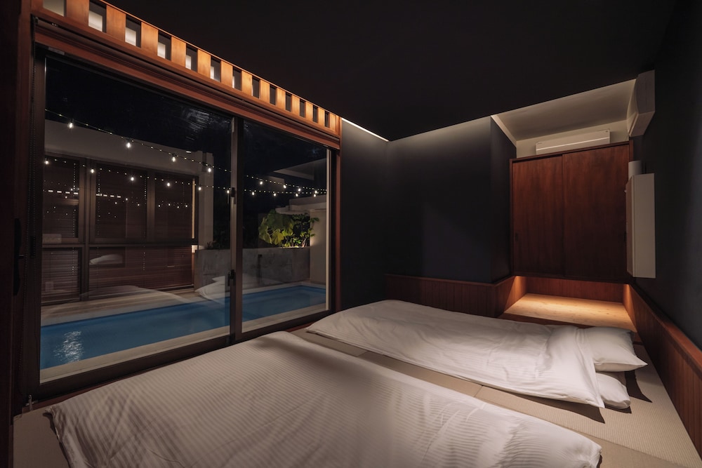 Reflexion Villas GLANZ