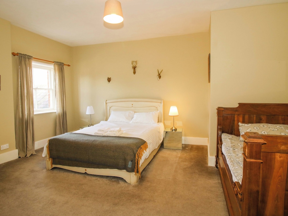 Caynham Court