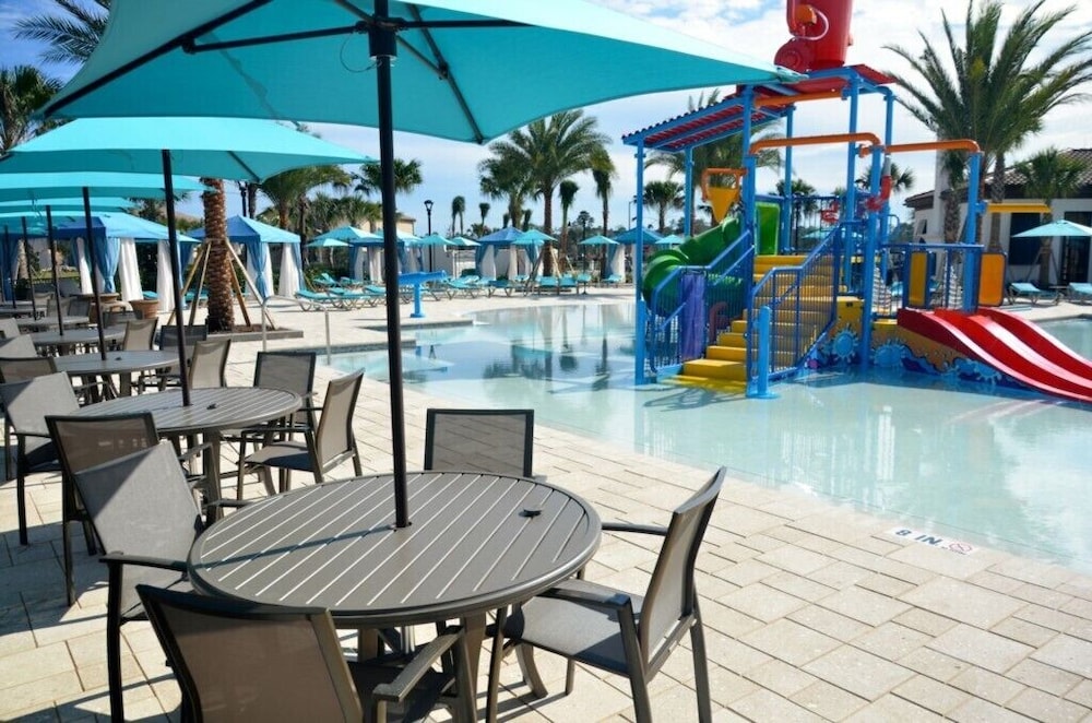 5 Bed 5 Ba Villa with Game Room, Pool & Spa - Image 2