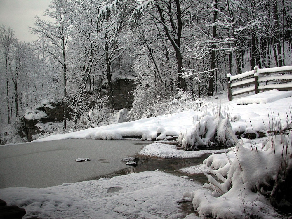 Monterey Vacations - Garden Inn Bed  Breakfast at Bee Rock - Property Image 27