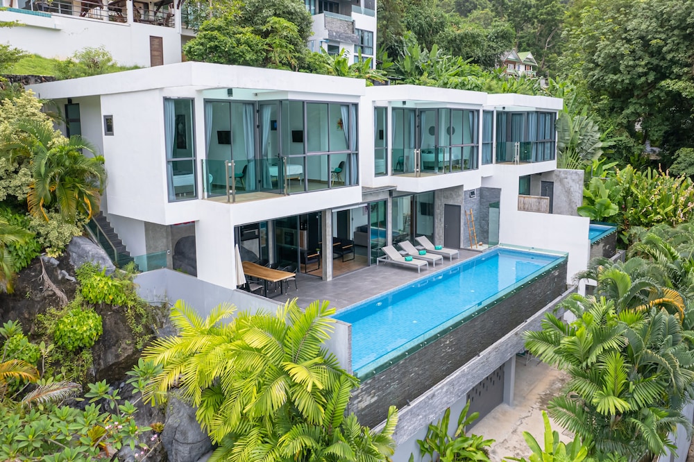 Baan Saint Tropez Villas Kata Beach