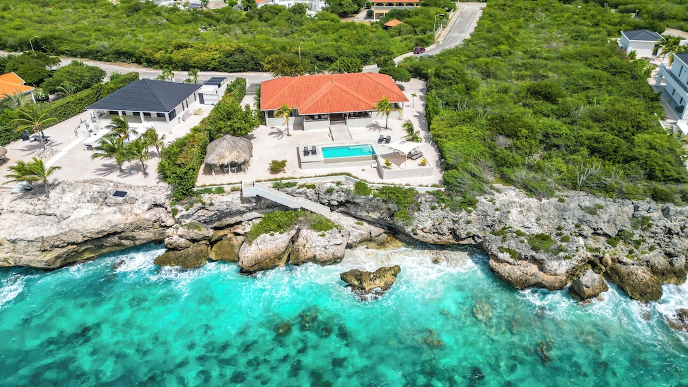 Coral Estate Holidays