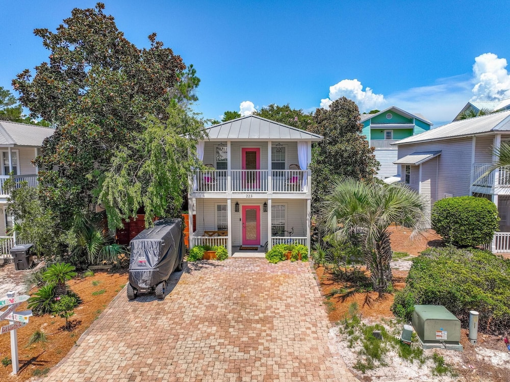 Milo's Beach Cottage