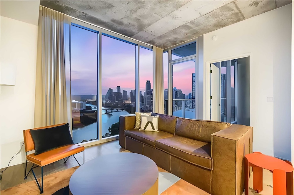 The Emma Penthouse: Modern 2BR Condo, Steps From Rainey St. & Lady Bird Lake