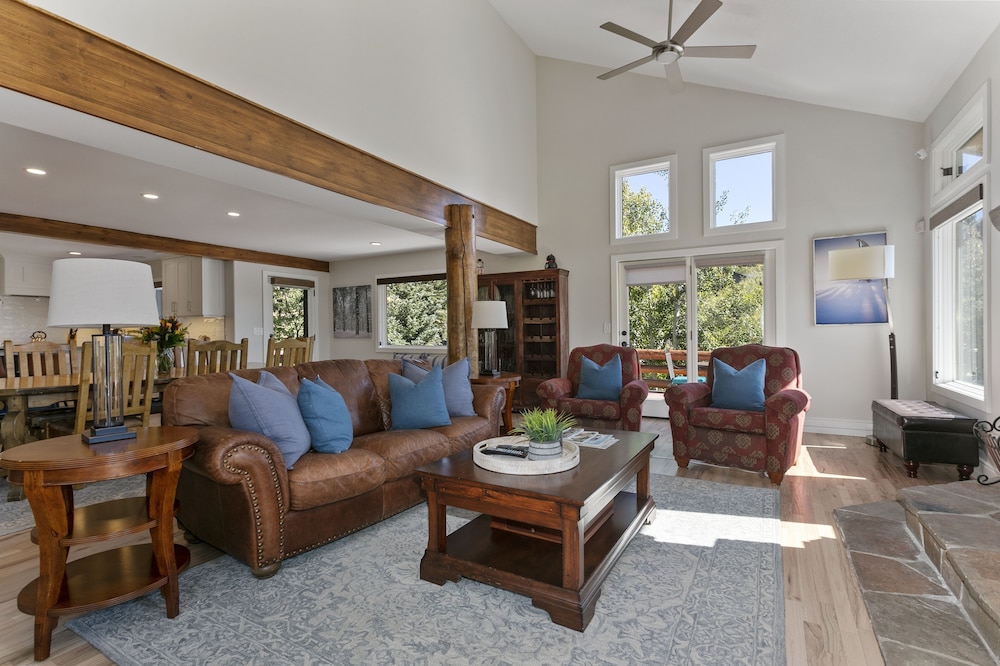 Solamere Drive Home at Deer Valley Resort - 6 Bedroom Home with Hot Tub #3220 6 Home