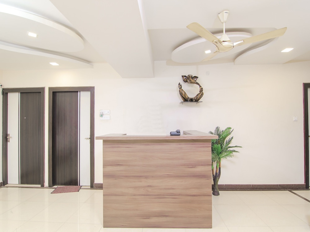 OYO 13932 Hotel Pushpanjali