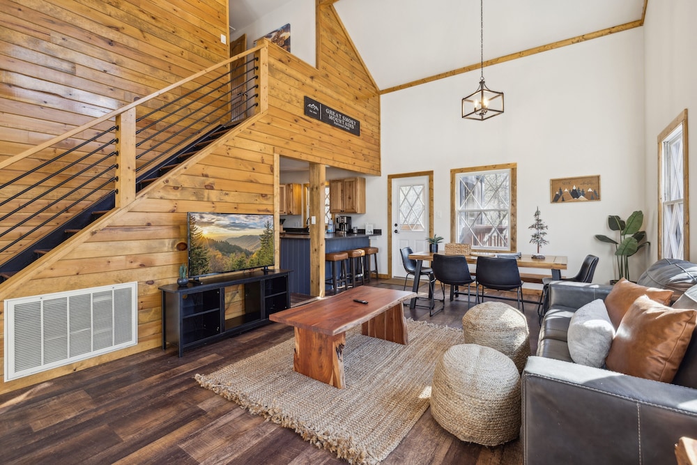 High Top Cabin 3 Bedroom Cabin
