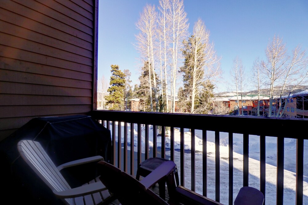 727b Meadow Creek 2 Bedroom Townhouse