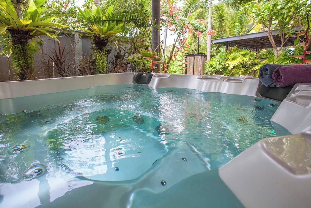 Jaccuzi House 5 pl 200 m From a Beautiful Beach