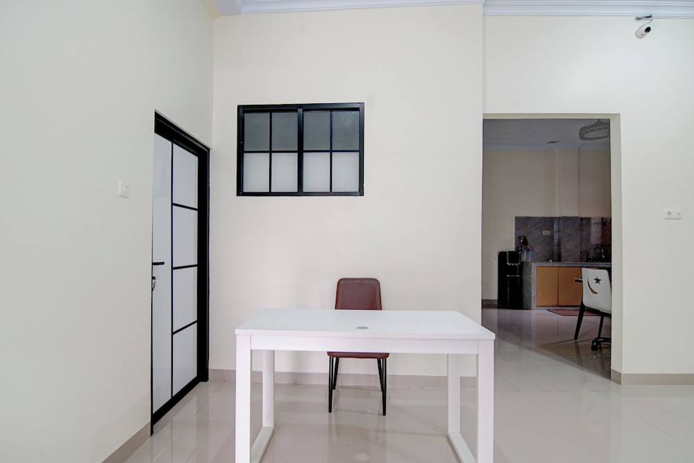 OYO 94758 Kamila House