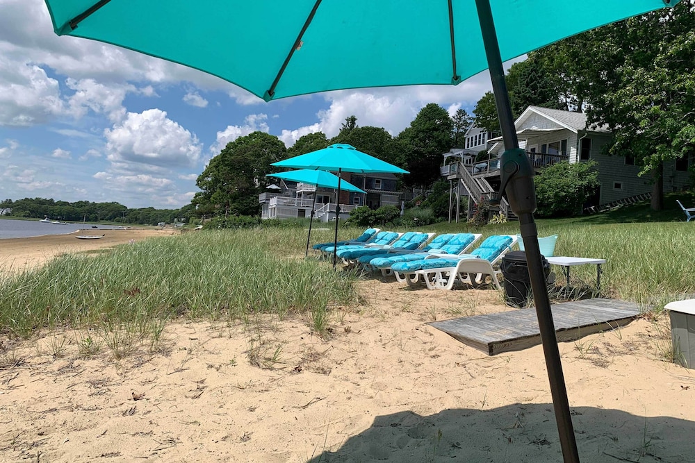 Bayfront Wareham Retreat w/ Private Beach!