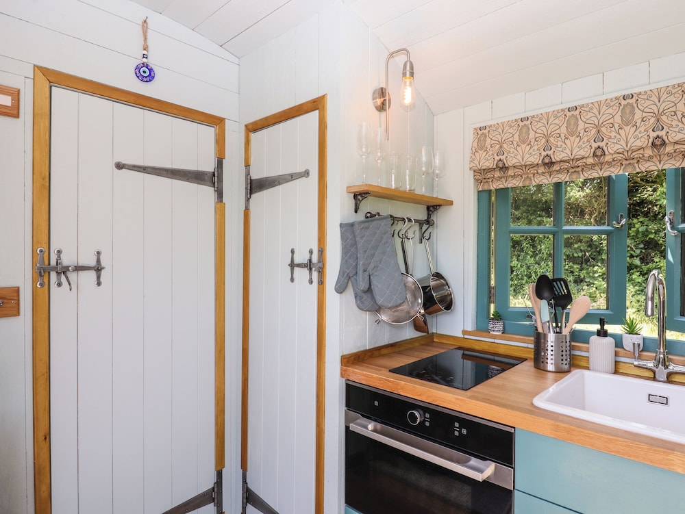 Two Moors Shepherds Hut