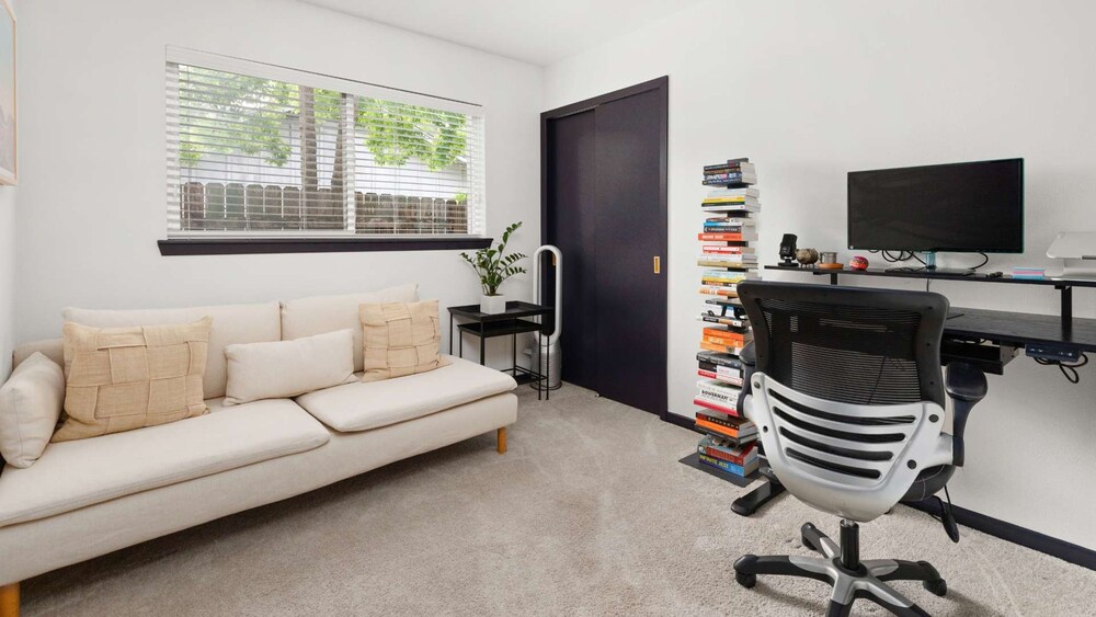 Upstay Contemporary 4BR Family Home With Garden