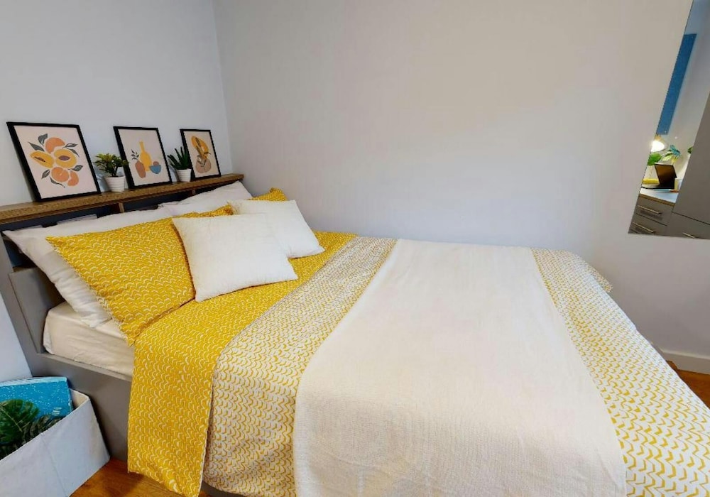 Student Only Private Room at Collingwood view 3
