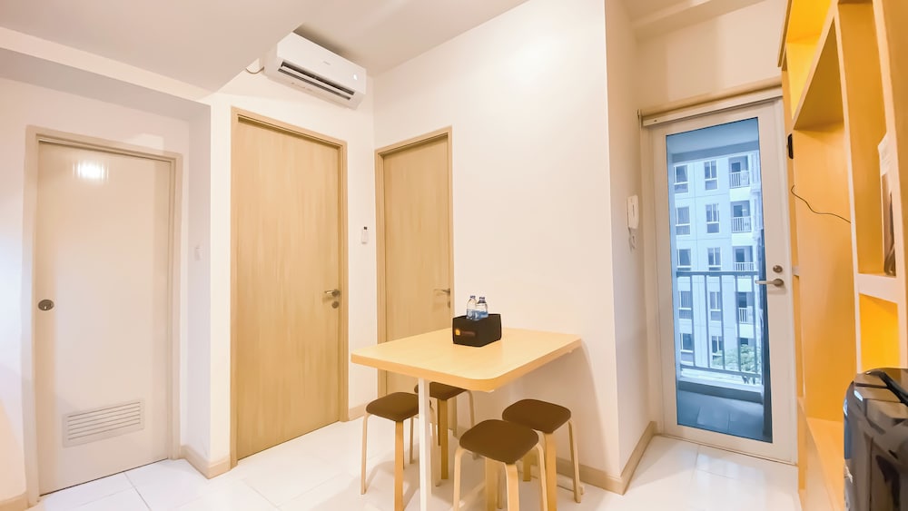 Cozy with Modern Style 2BR Apartment at Tokyo Riverside