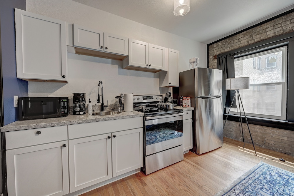 ROVE LIVING/KB - Prospect