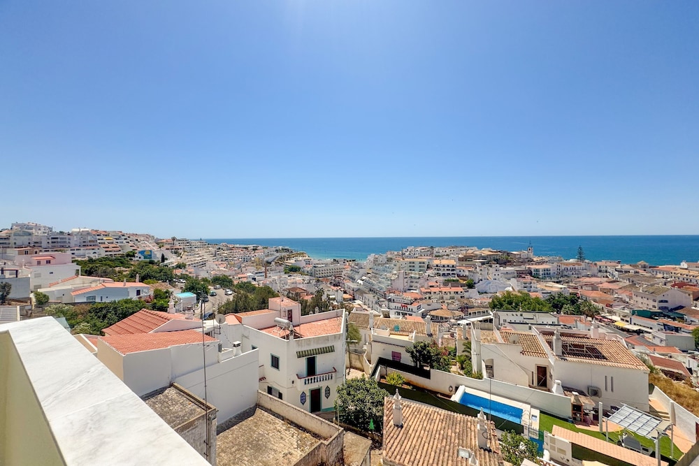 Central Old Town Albufeira Apartment
