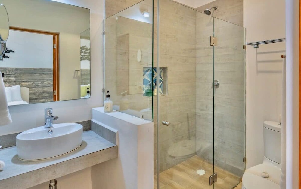 Great Located Spacious 2 BR Apartment With Amazing Terrace by Waves Management