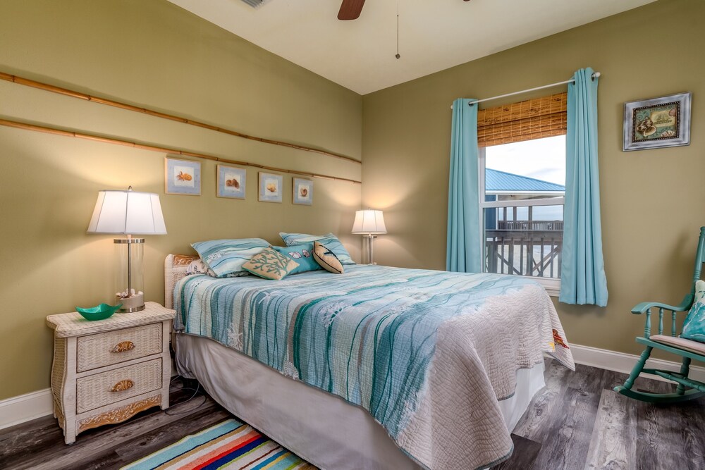 Blue Sky Breeze - 102 Tampico 4 Bedroom Home by RedAwning view 5
