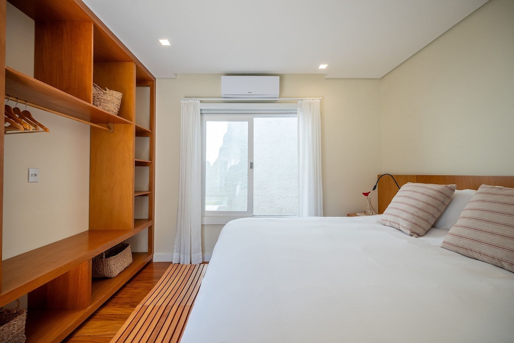 Angra - Mombaça | Mansão Espetacular Beira-Mar, 7 Suites - por Casapē Rio