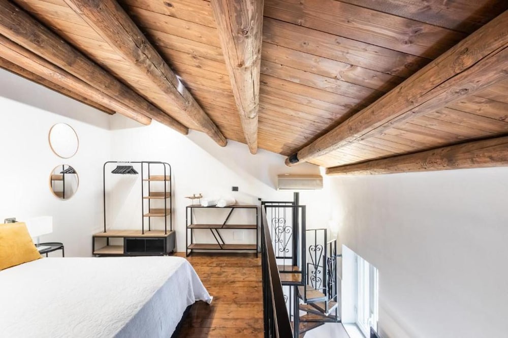 Modern and Spacious Apartment in Noto, Sicily view 3