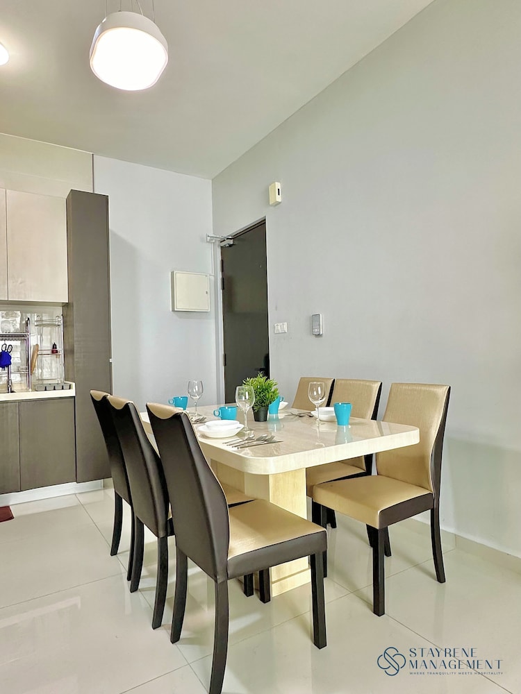 Country Garden Danga Bay Sea View Homestay by Stayrene