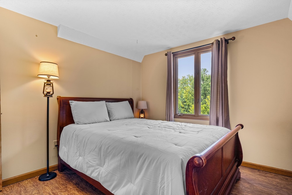 Smoky Everest 4 Bedroom Chalet