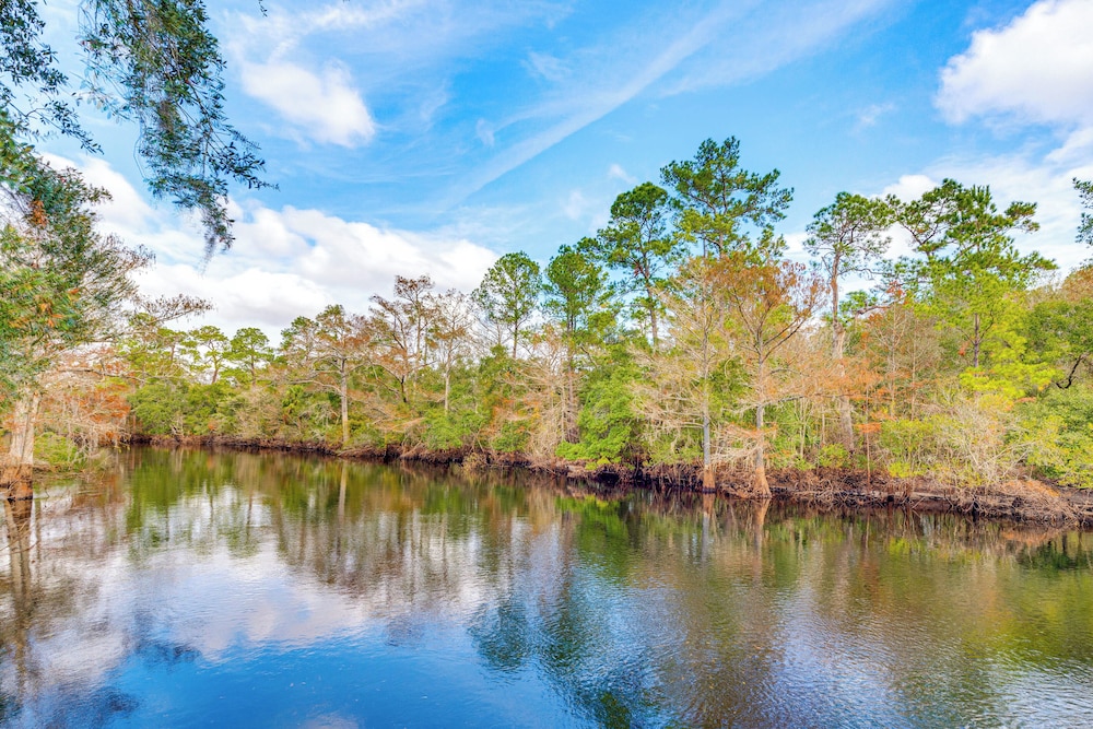 Bovees Riverhouse dunnellon Family Getaway!