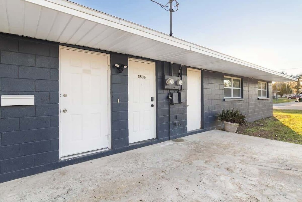 Spacious Duplex Zephyrhills #2