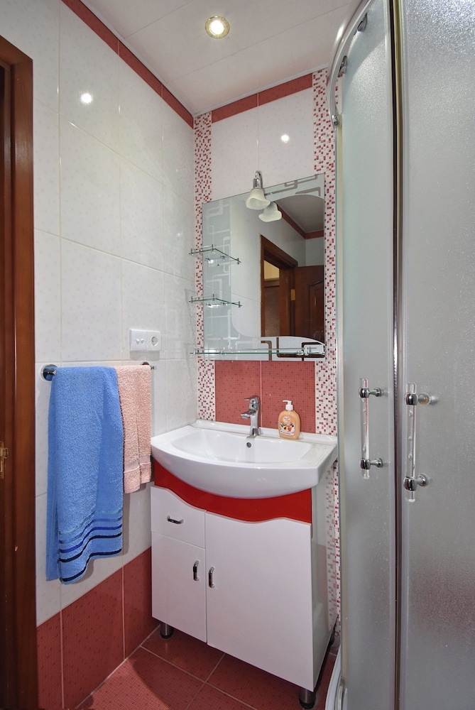 Apartments by Luxe Group KO100