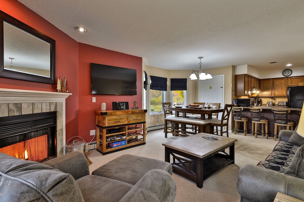 Pico Mountain Condo F106 3 Bedroom Home