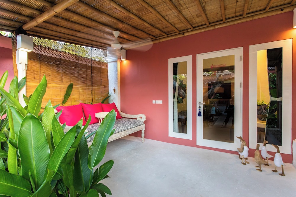 PinkPrivate Sanur - for Cool Adults Only