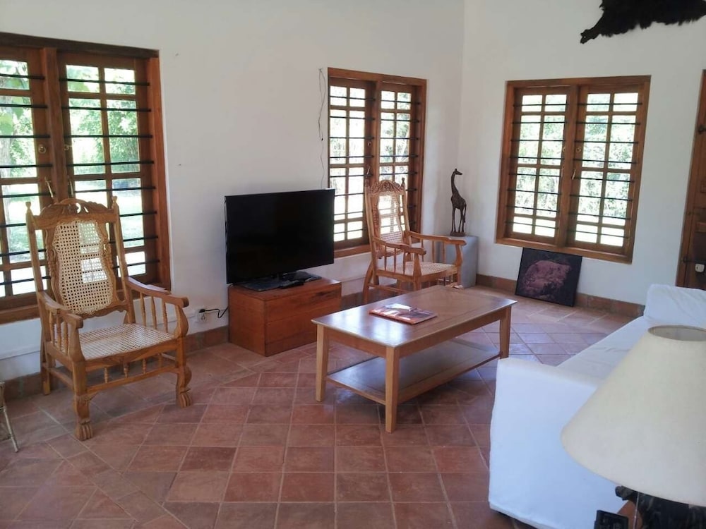Captains Bird Safari Lodge