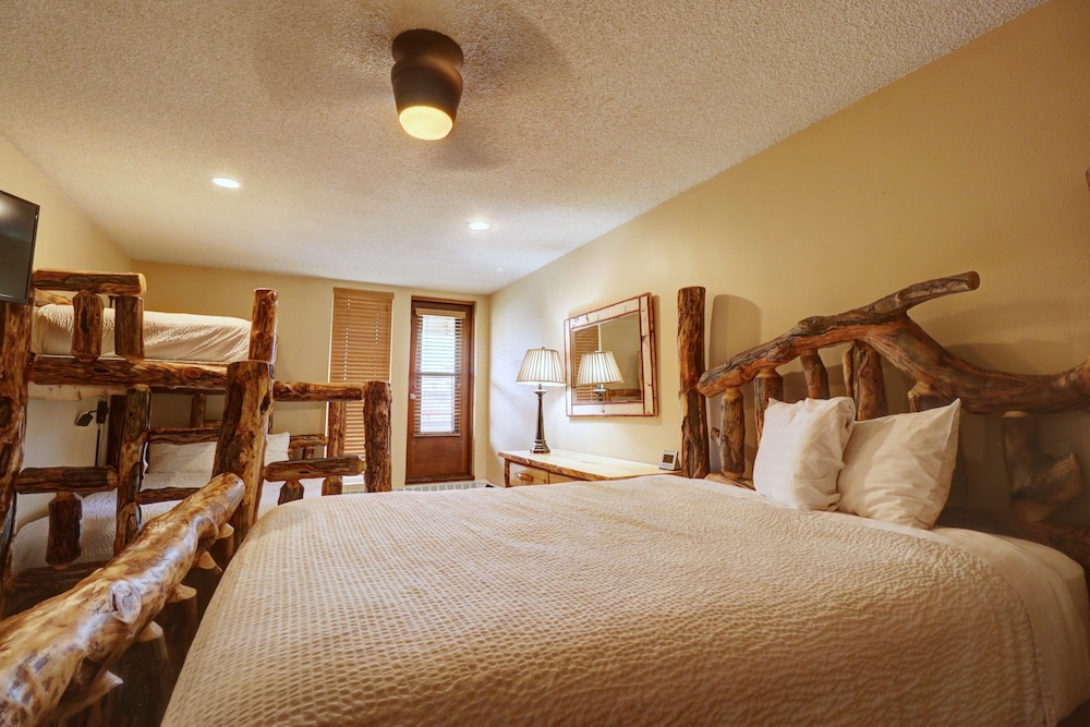 SkyRun Copper Mountain Resort Vacation Lodging