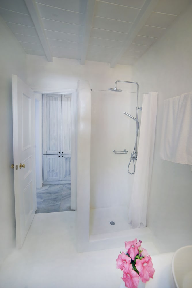 Mykonos Town Suites