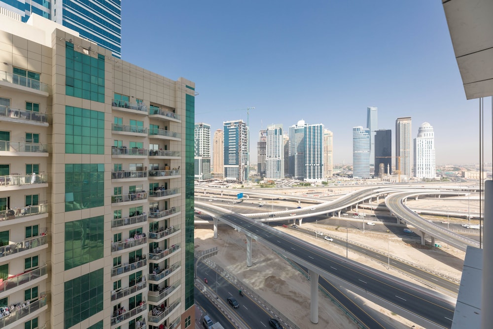 Urban Caves - Modern Apartment Steps From The Walk JBR