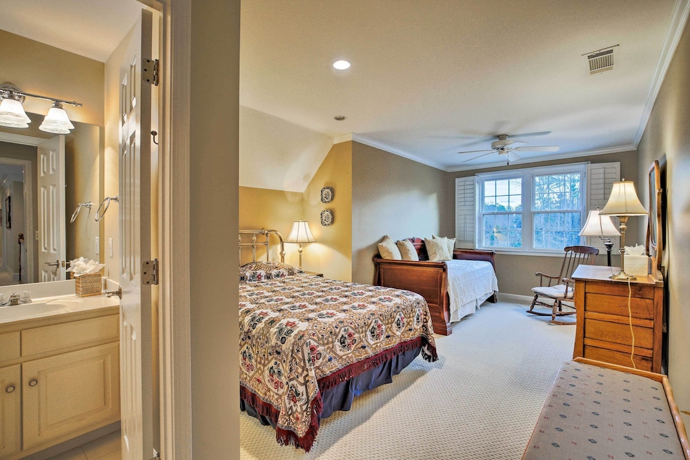 Secluded Acworth Mansion w/ Pool + Game Room!