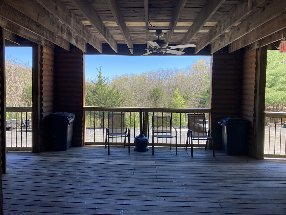 Gold Suites Rentals