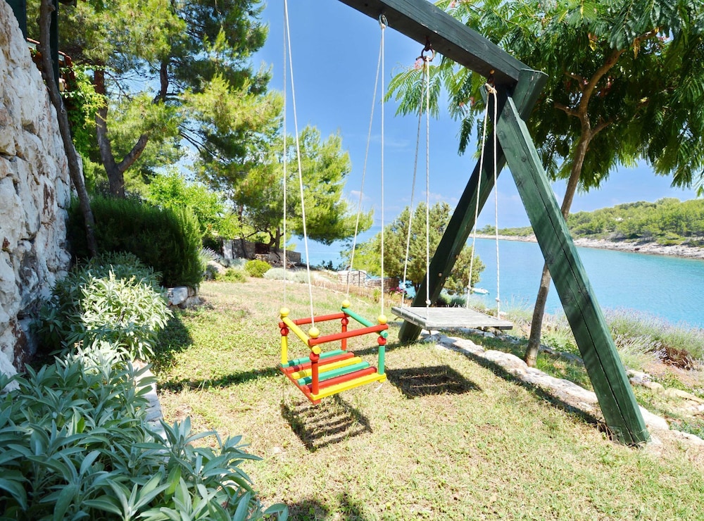 Blissful Bay Apartments Vrboska