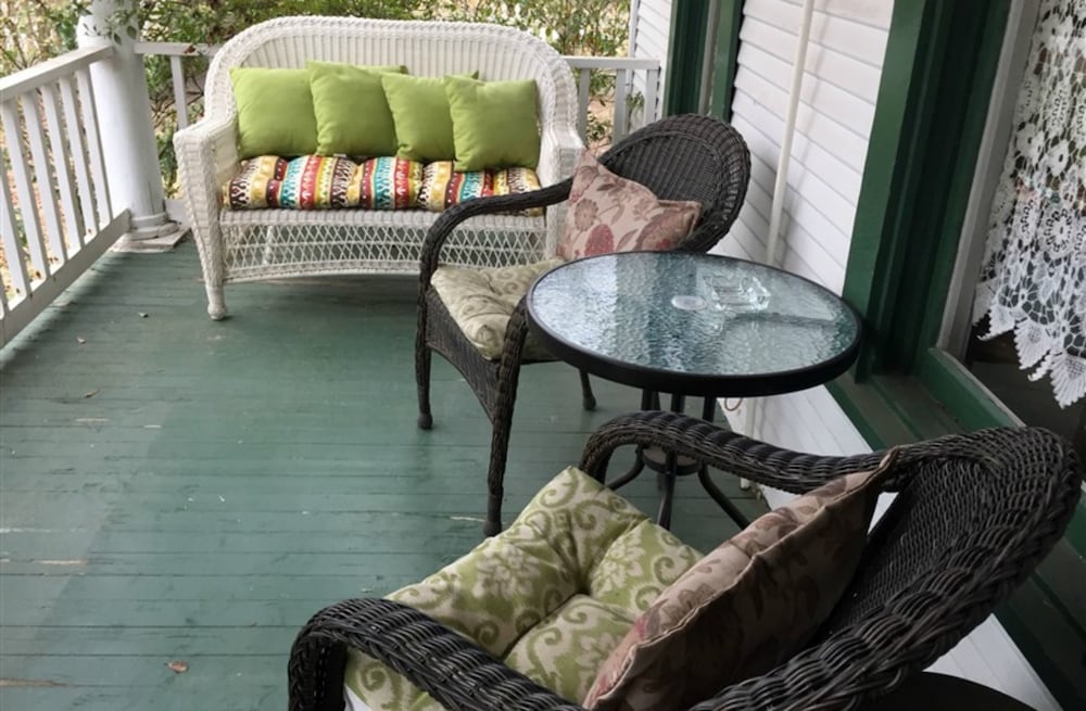 Marshall Vacations - White Oak Manor Bed  Breakfast - Property Image 5