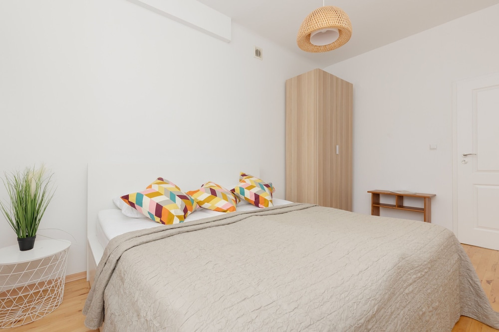 Apartment in Warsaw Center by Renters view 4