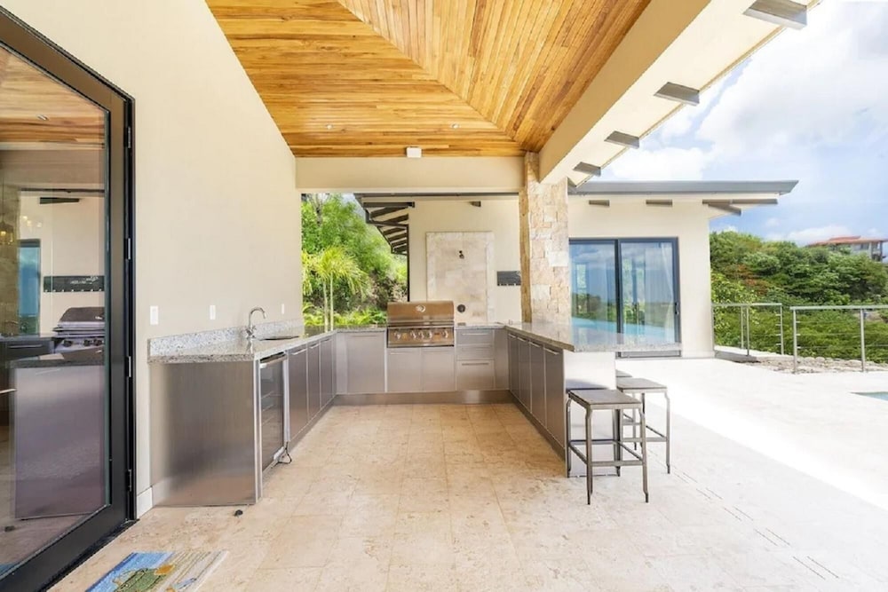 Playa Flamingo Designer Home With Spectacular 180 Ocean Views - Casa DEL MAR
